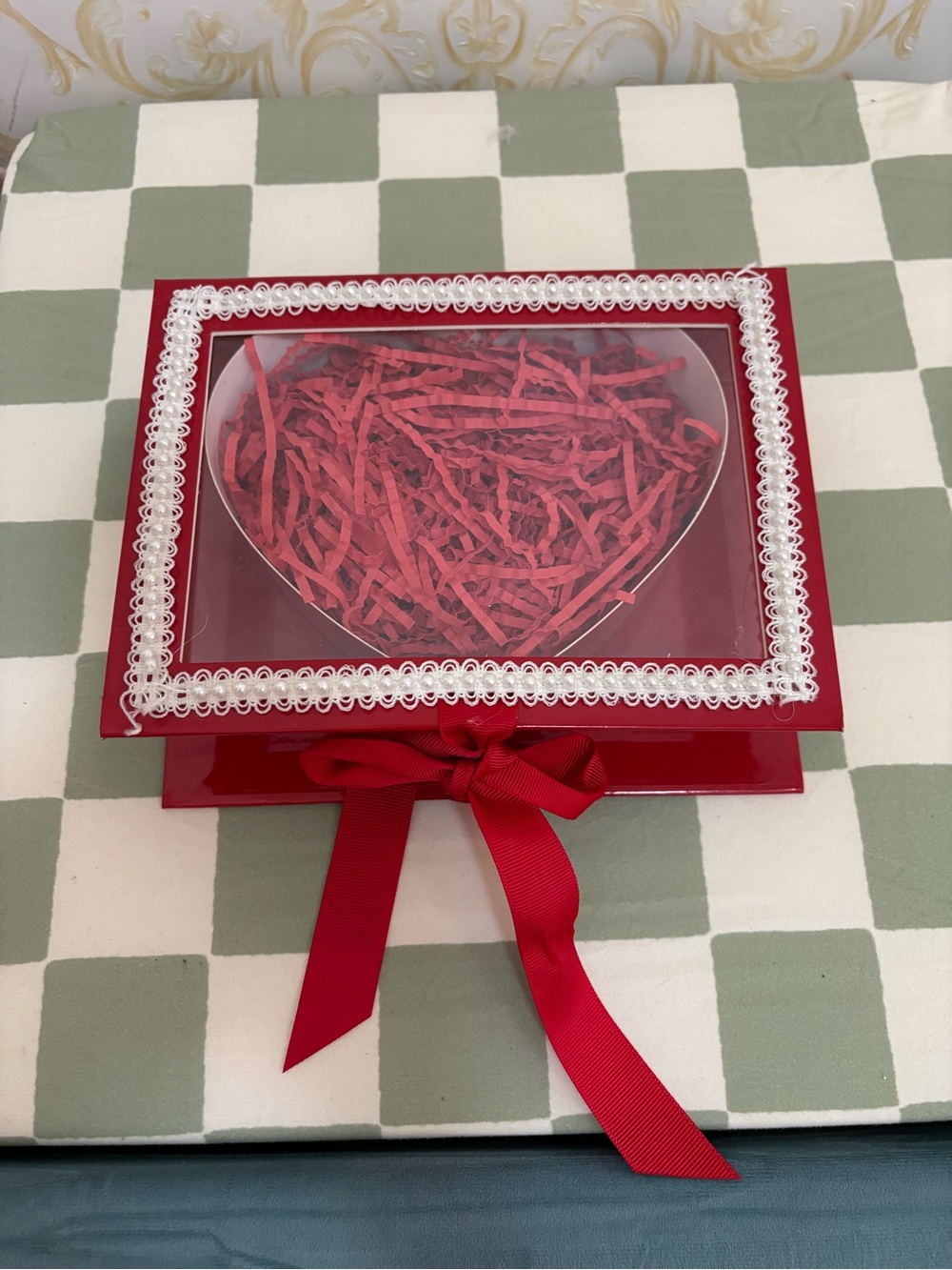 Red Heart Gift Box with Ribbon - Picture 1 of 4